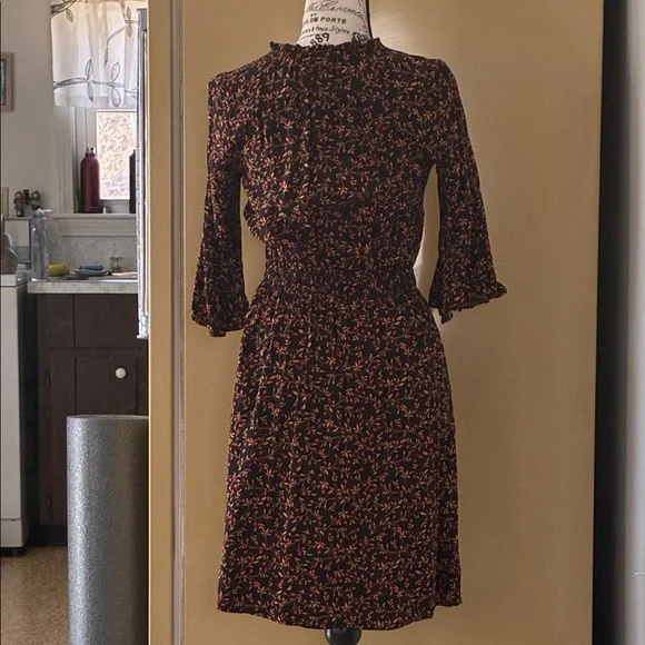 Old Navy Black Floral Long Sleeve Dress - Picture 4 of 5